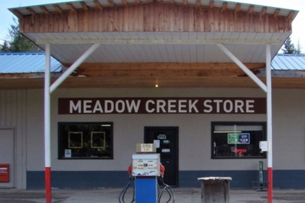 Meadow Creek Store / Krik Services