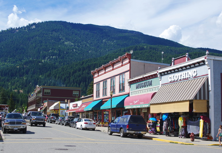 The main st of Kaslo BC