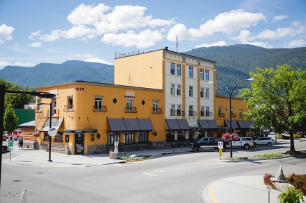 The outside of the Adventure Hotel building on Vernon Street in Nelson,BC