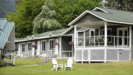 Lakeshore Boutique Inn