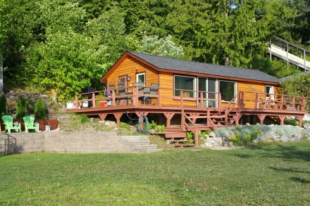 Queens Bay Hide-A-Way Lakefront Cabin