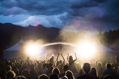 Crowd at kaslo jazz festival