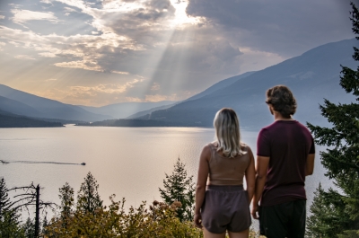 Hikers looking out over Kootenay Lake on the East Shore.