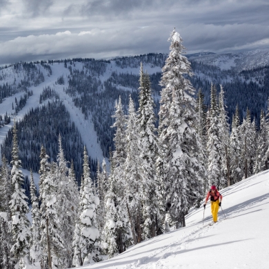 Best backcountry skiing in Canada 1