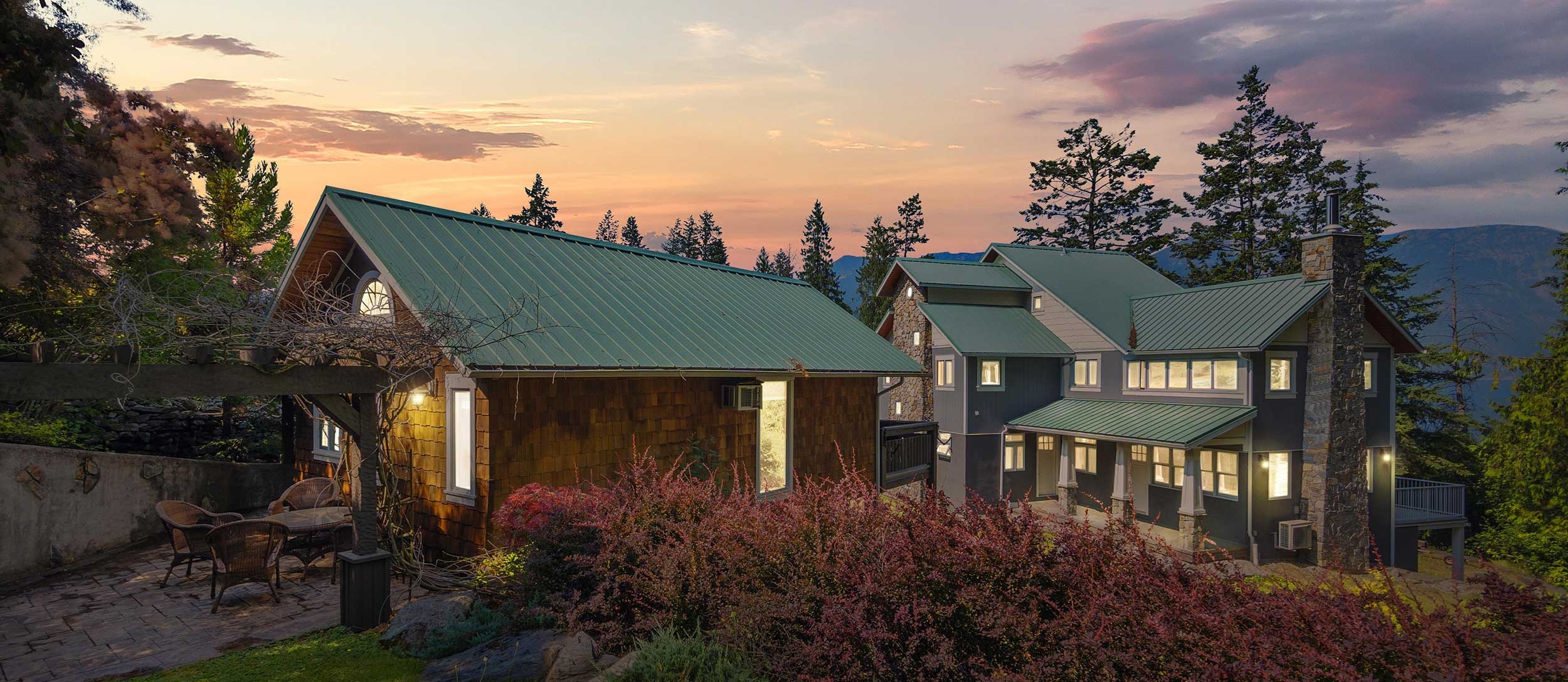 Kootenay on the Lake accommodation in Nelson BC.