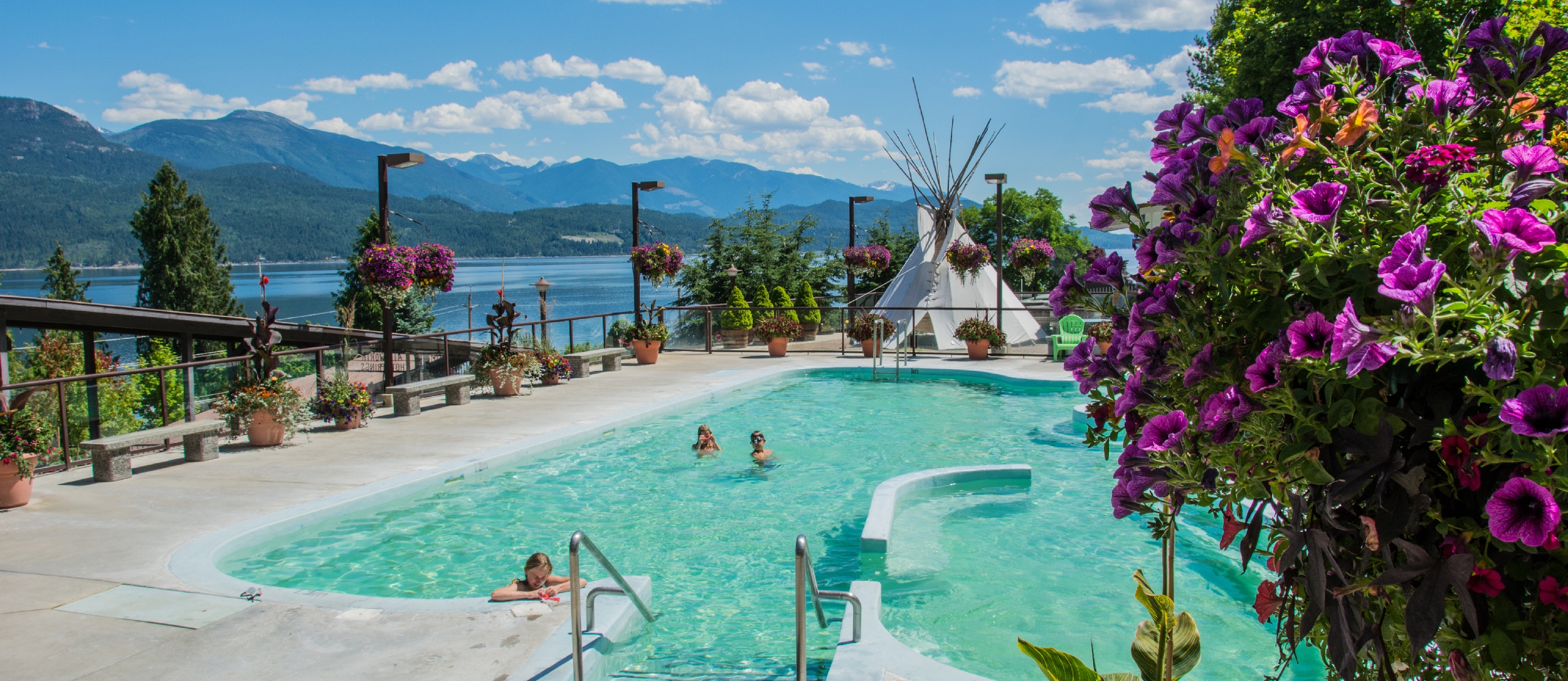 People relaxing in Ainsworth Hot Springs Resort