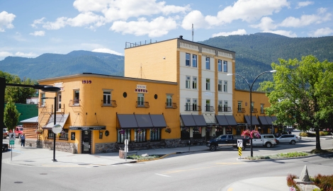 The outside of the Adventure Hotel building on Vernon Street in Nelson,BC