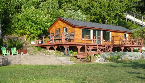 Queens Bay Hide-A-Way Lakefront Cabin